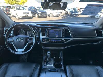 2017 Toyota Highlander Hybrid Limited - Photo 14 - North Logan, UT 84341