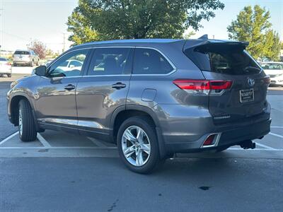 2017 Toyota Highlander Hybrid Limited - Photo 3 - North Logan, UT 84341