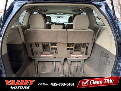 2017 Toyota Sienna LE 8-Passenger   - Photo 5 - North Logan, UT 84341