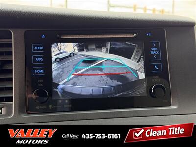 2017 Toyota Sienna LE 8-Passenger   - Photo 16 - North Logan, UT 84341
