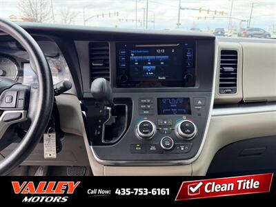 2017 Toyota Sienna LE 8-Passenger   - Photo 15 - North Logan, UT 84341