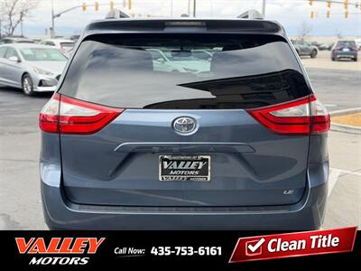 2017 Toyota Sienna LE 8-Passenger   - Photo 4 - North Logan, UT 84341