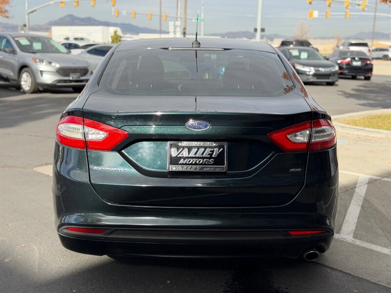 2014 Ford Fusion SE photo 3