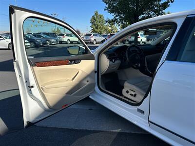 2013 Volkswagen Passat TDI SEL Premium   - Photo 8 - North Logan, UT 84341