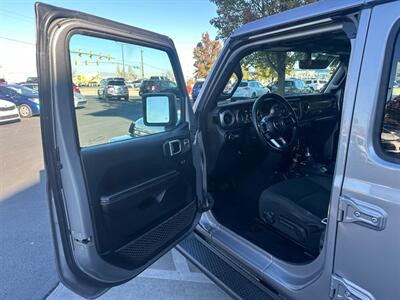 2018 Jeep Wrangler Unlimited Sahara   - Photo 10 - North Logan, UT 84341