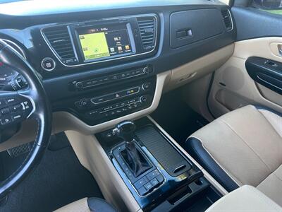 2016 Kia Sedona EX   - Photo 14 - North Logan, UT 84341