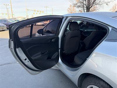 2018 Chevrolet Cruze LS Auto - Photo 6 - North Logan, UT 84341