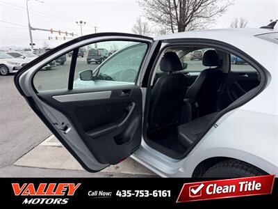 2013 Volkswagen Jetta SE PZEV   - Photo 6 - North Logan, UT 84341
