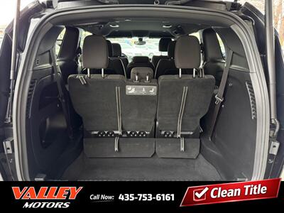 2020 Chrysler Pacifica Touring S Black Noise Pkg   - Photo 5 - North Logan, UT 84341