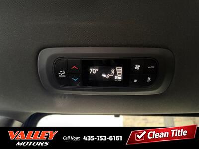 2020 Chrysler Pacifica Touring S Black Noise Pkg   - Photo 10 - North Logan, UT 84341