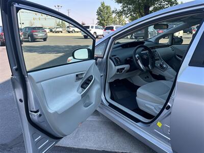 2015 Toyota Prius Two   - Photo 9 - North Logan, UT 84341