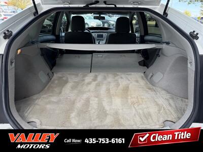 2015 Toyota Prius Three   - Photo 6 - North Logan, UT 84341