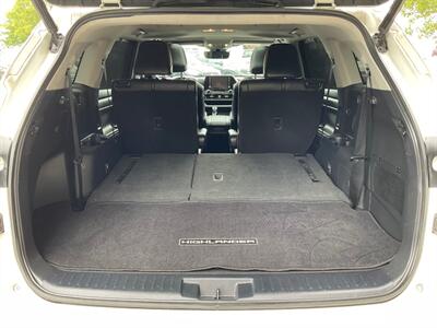 2021 Toyota Highlander XLE   - Photo 6 - North Logan, UT 84341