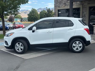 2018 Chevrolet Trax LS   - Photo 2 - North Logan, UT 84341