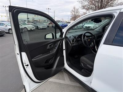 2018 Chevrolet Trax LS - Photo 9 - North Logan, UT 84341