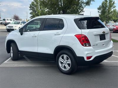2018 Chevrolet Trax LS   - Photo 3 - North Logan, UT 84341