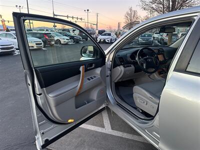 2008 Toyota Highlander Hybrid Limited   - Photo 10 - North Logan, UT 84341