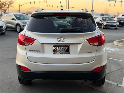 2015 Hyundai TUCSON SE - Photo 2 - North Logan, UT 84341