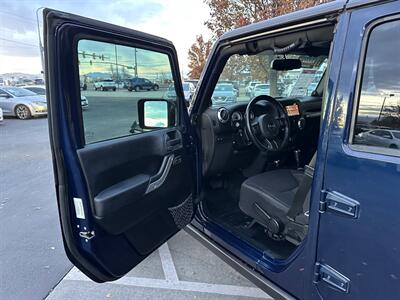 2013 Jeep Wrangler Unlimited Rubicon   - Photo 10 - North Logan, UT 84341