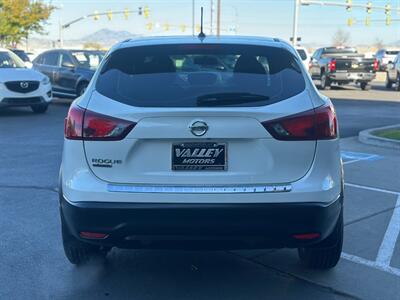2019 Nissan Rogue Sport S   - Photo 6 - North Logan, UT 84341