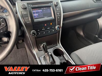 2017 Toyota Camry LE   - Photo 13 - North Logan, UT 84341