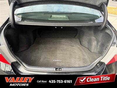 2017 Toyota Camry LE   - Photo 5 - North Logan, UT 84341