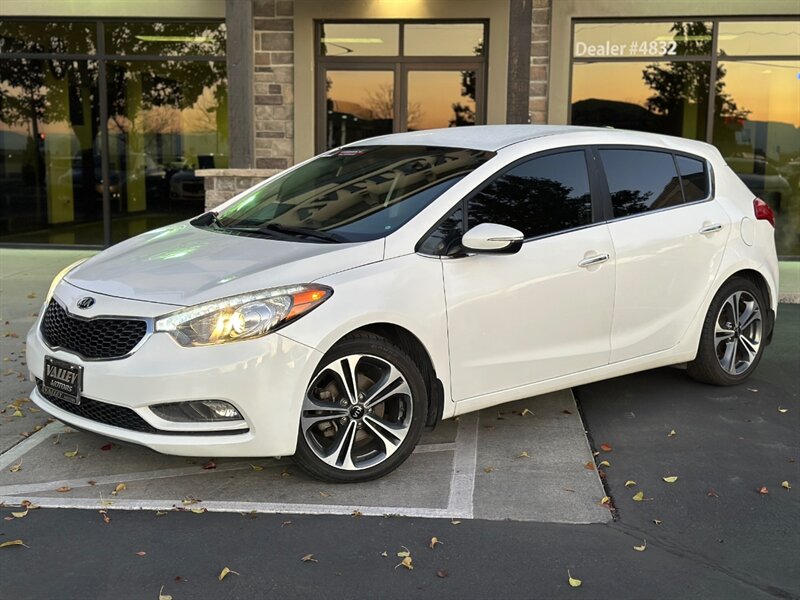 2016 Kia Forte5 EX   - Photo 1 - North Logan, UT 84341