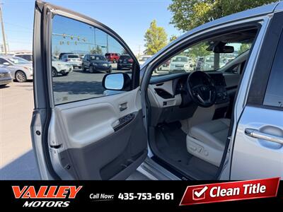 2020 Toyota Sienna XLE 8-Passenger   - Photo 9 - North Logan, UT 84341