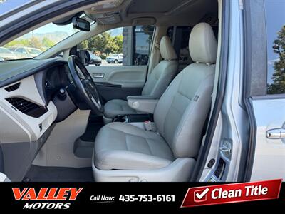 2020 Toyota Sienna XLE 8-Passenger   - Photo 10 - North Logan, UT 84341