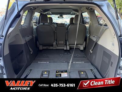 2020 Toyota Sienna XLE 8-Passenger   - Photo 6 - North Logan, UT 84341