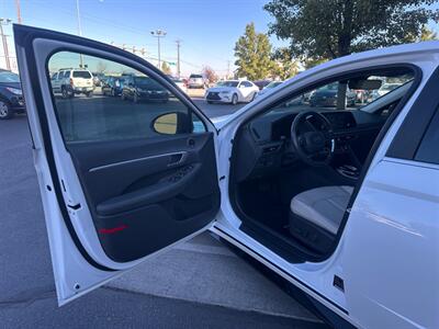 2020 Hyundai SONATA SEL  Premium Pkg - Photo 11 - North Logan, UT 84341