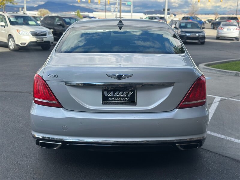 2017 Genesis G90 3.3T Premium  
