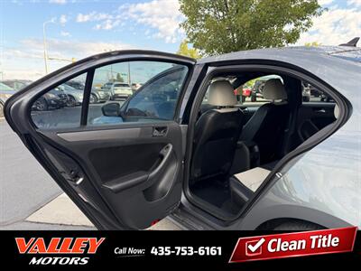 2016 Volkswagen Jetta 1.8T Sport - Photo 6 - North Logan, UT 84341