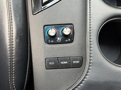 2015 Toyota Avalon Limited - Photo 16 - North Logan, UT 84341