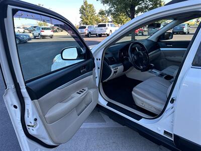 2014 Subaru Outback 2.5i Premium   - Photo 9 - North Logan, UT 84341