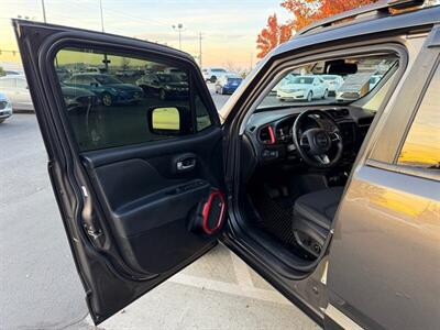 2019 Jeep Renegade Trailhawk   - Photo 9 - North Logan, UT 84341