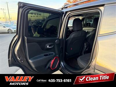 2019 Jeep Renegade Trailhawk   - Photo 7 - North Logan, UT 84341