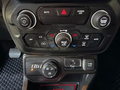 2019 Jeep Renegade Trailhawk   - Photo 14 - North Logan, UT 84341