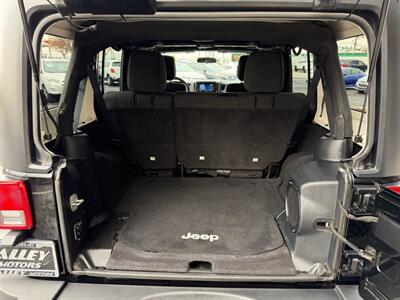 2011 Jeep Wrangler Unlimited Rubicon   - Photo 5 - North Logan, UT 84341