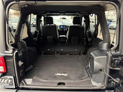 2011 Jeep Wrangler Unlimited Rubicon   - Photo 6 - North Logan, UT 84341