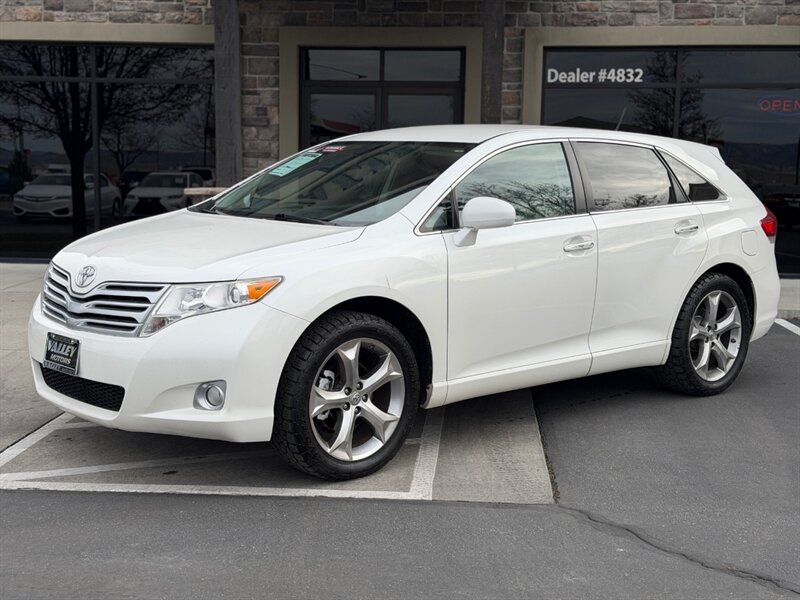 2010 Toyota Venza Base's photo