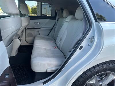 2010 Toyota Venza AWD V6   - Photo 8 - North Logan, UT 84341