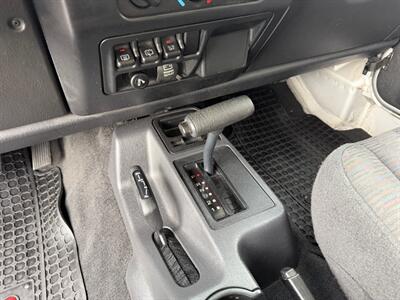 2003 Jeep Wrangler Sport 2dr Sport - Photo 12 - North Logan, UT 84341