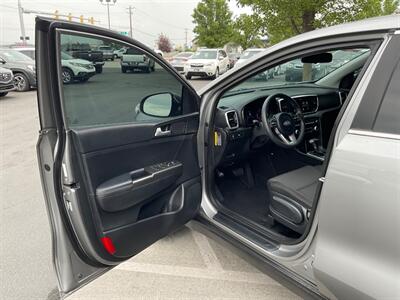 2020 Kia Sportage LX   - Photo 9 - North Logan, UT 84341