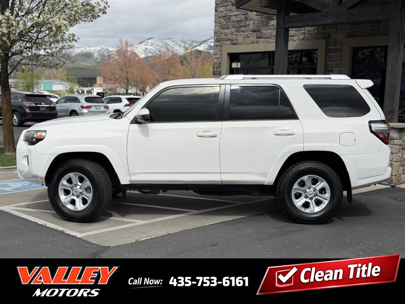 2017 Toyota 4Runner SR5  