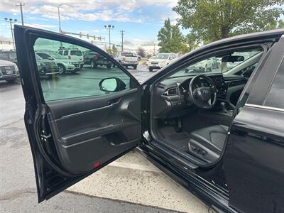 2021 Toyota Camry SE   - Photo 10 - North Logan, UT 84341