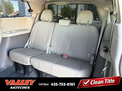 2019 Toyota Sienna XLE 8-Passenger   - Photo 8 - North Logan, UT 84341