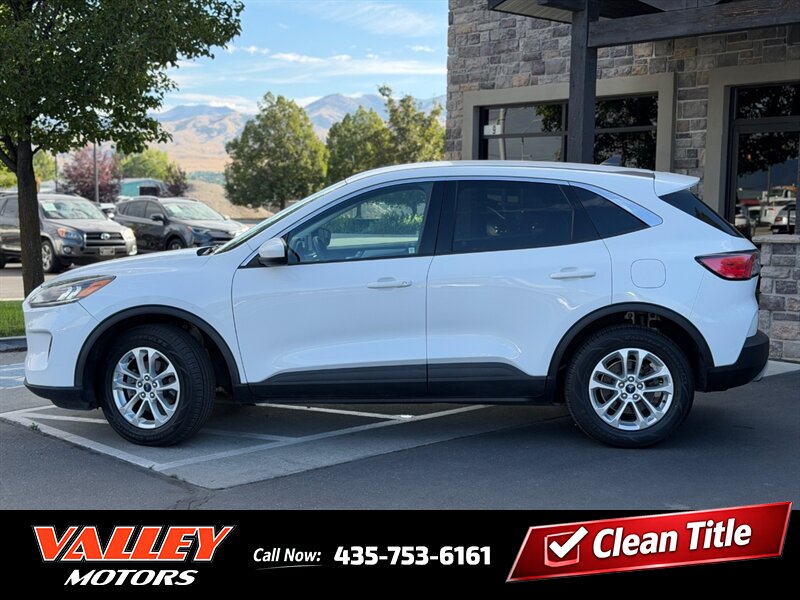 2021 Ford Escape Hybrid SE  