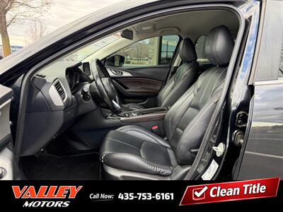 2018 Mazda MAZDA3 Touring   - Photo 9 - North Logan, UT 84341