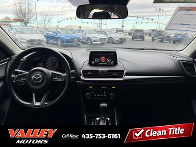 2018 Mazda MAZDA3 Touring   - Photo 10 - North Logan, UT 84341